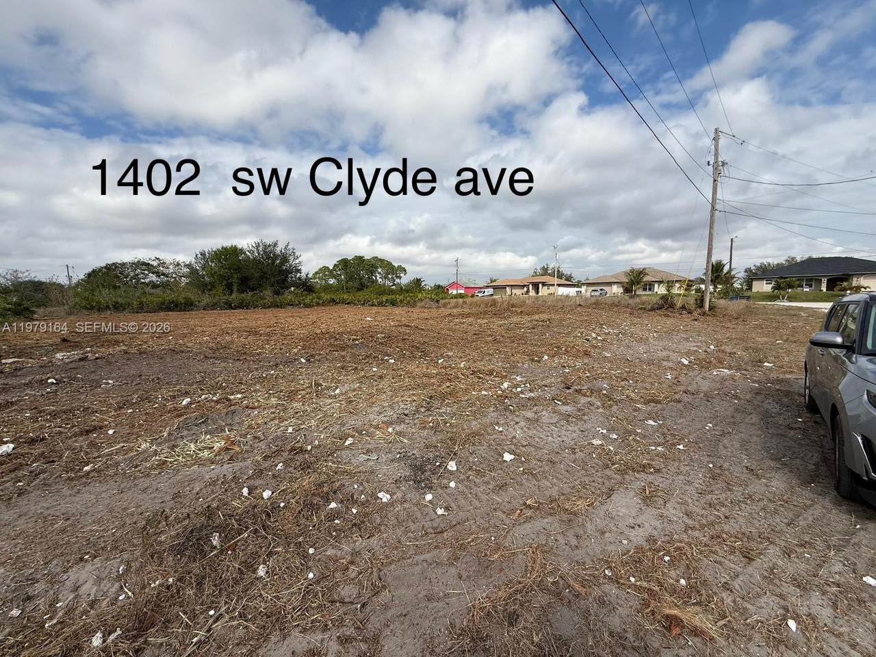 1402 Clyde Ave S - Photo 1