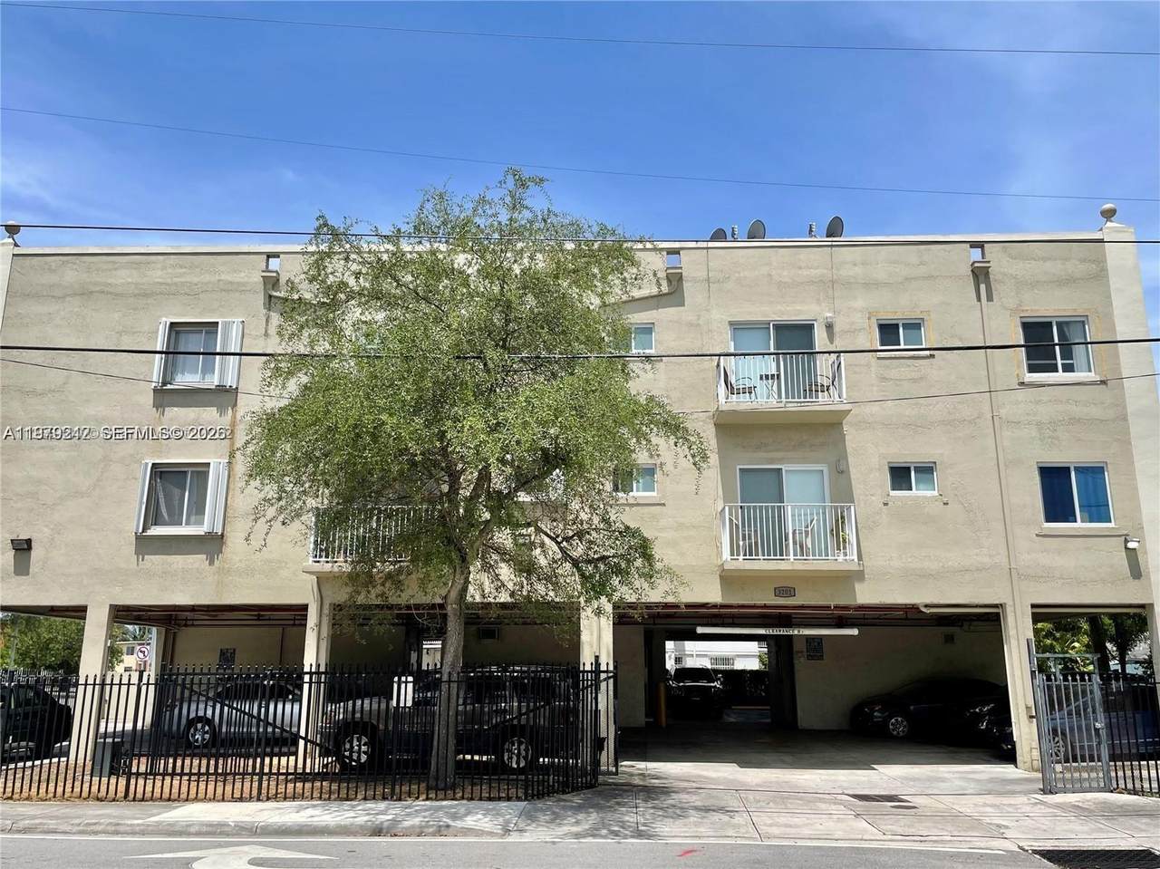 3201 Flagler St - Photo 1