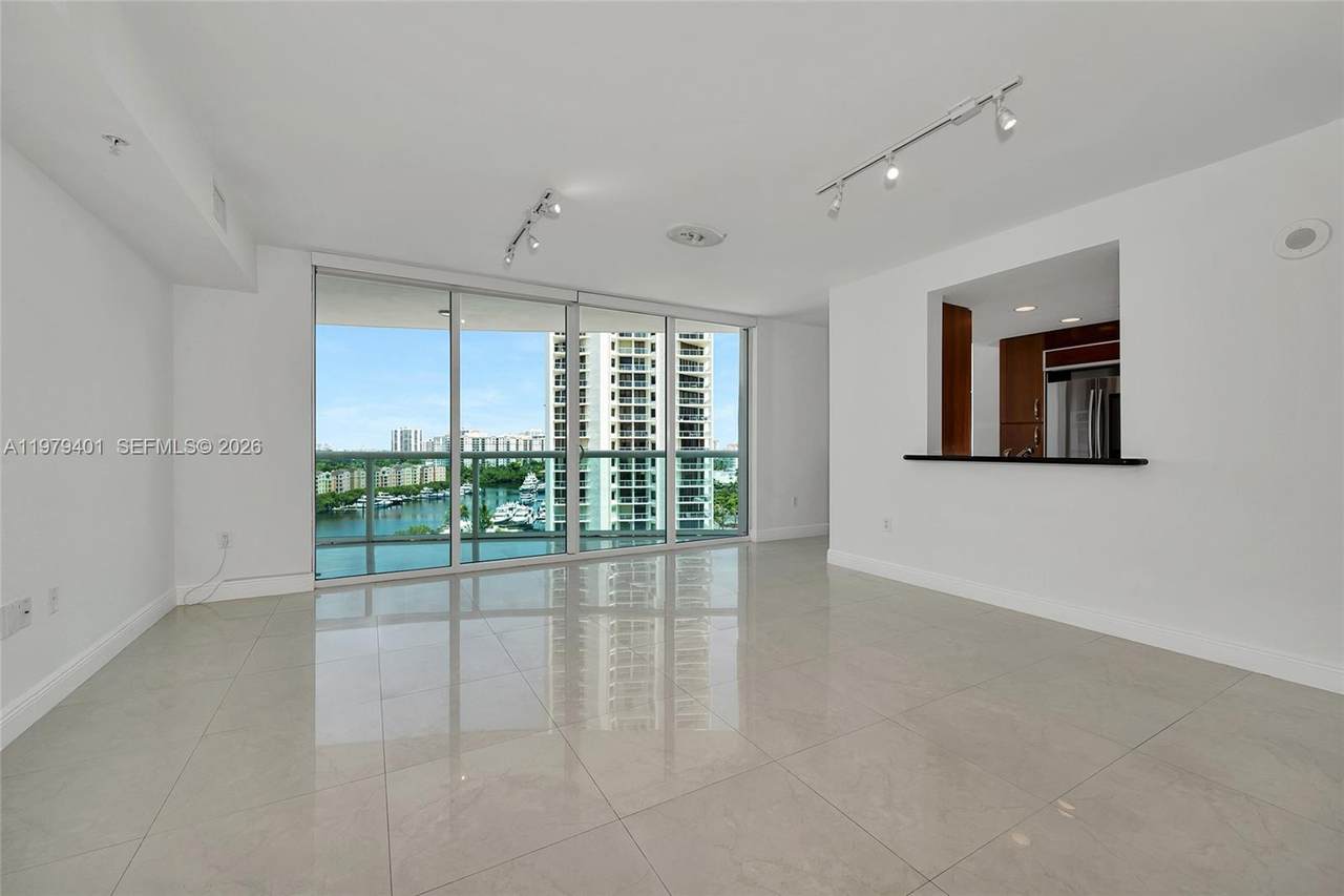 https://bt-photos.global.ssl.fastly.net/miami/1280_boomver_1_A11979401-2.jpg
