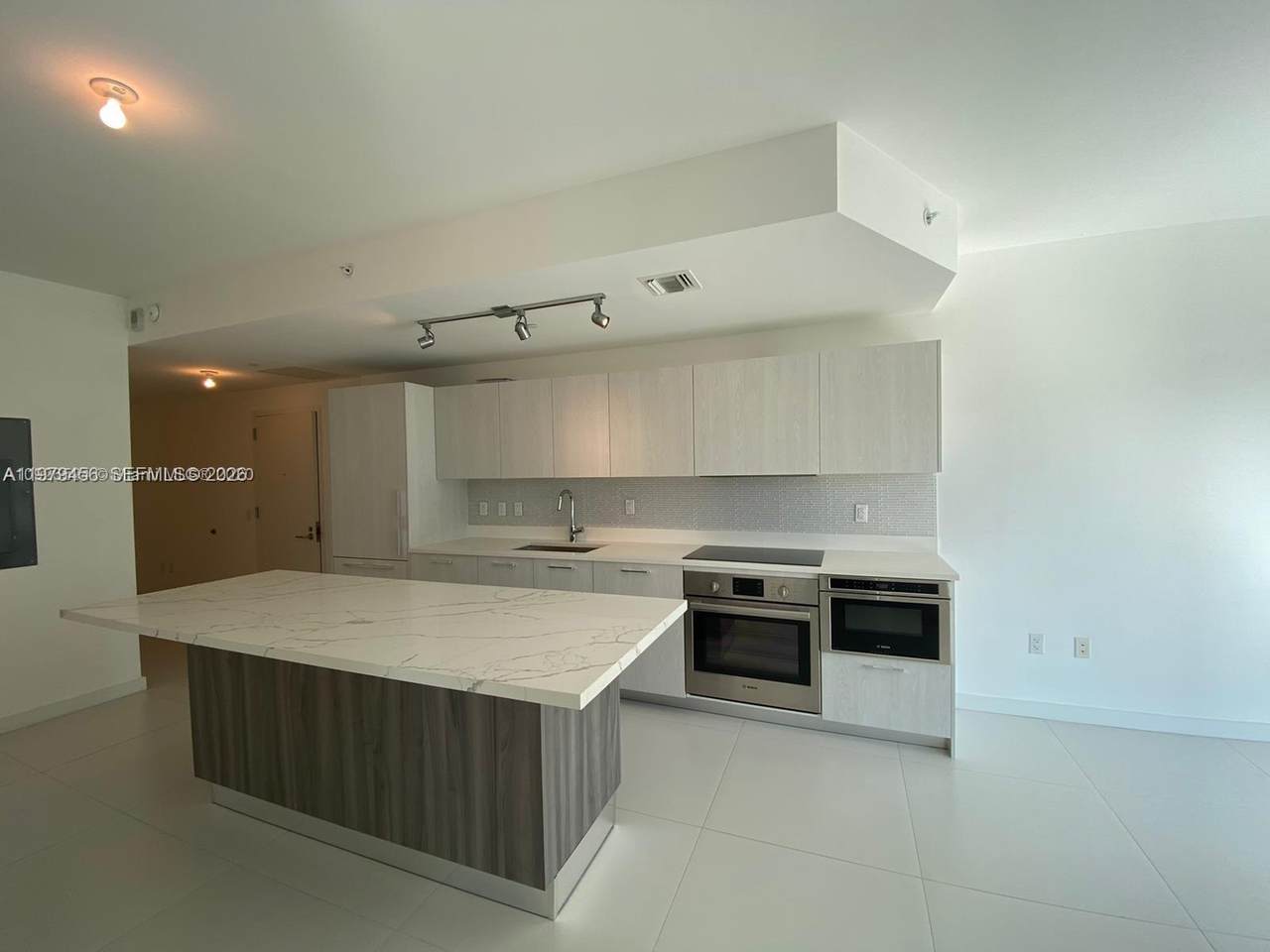 https://bt-photos.global.ssl.fastly.net/miami/1280_boomver_1_A11979456-2.jpg