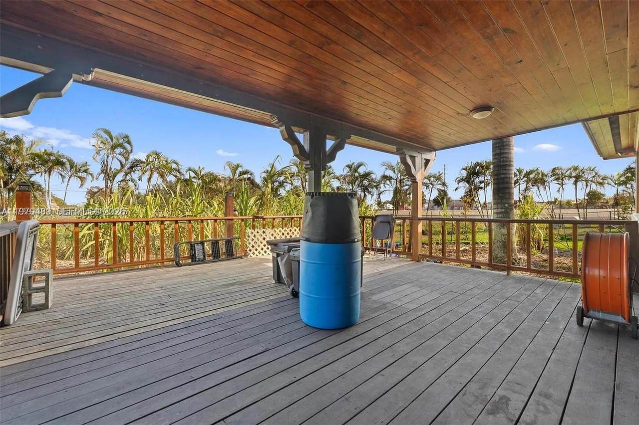 https://bt-photos.global.ssl.fastly.net/miami/1280_boomver_1_A11979489-2.jpg