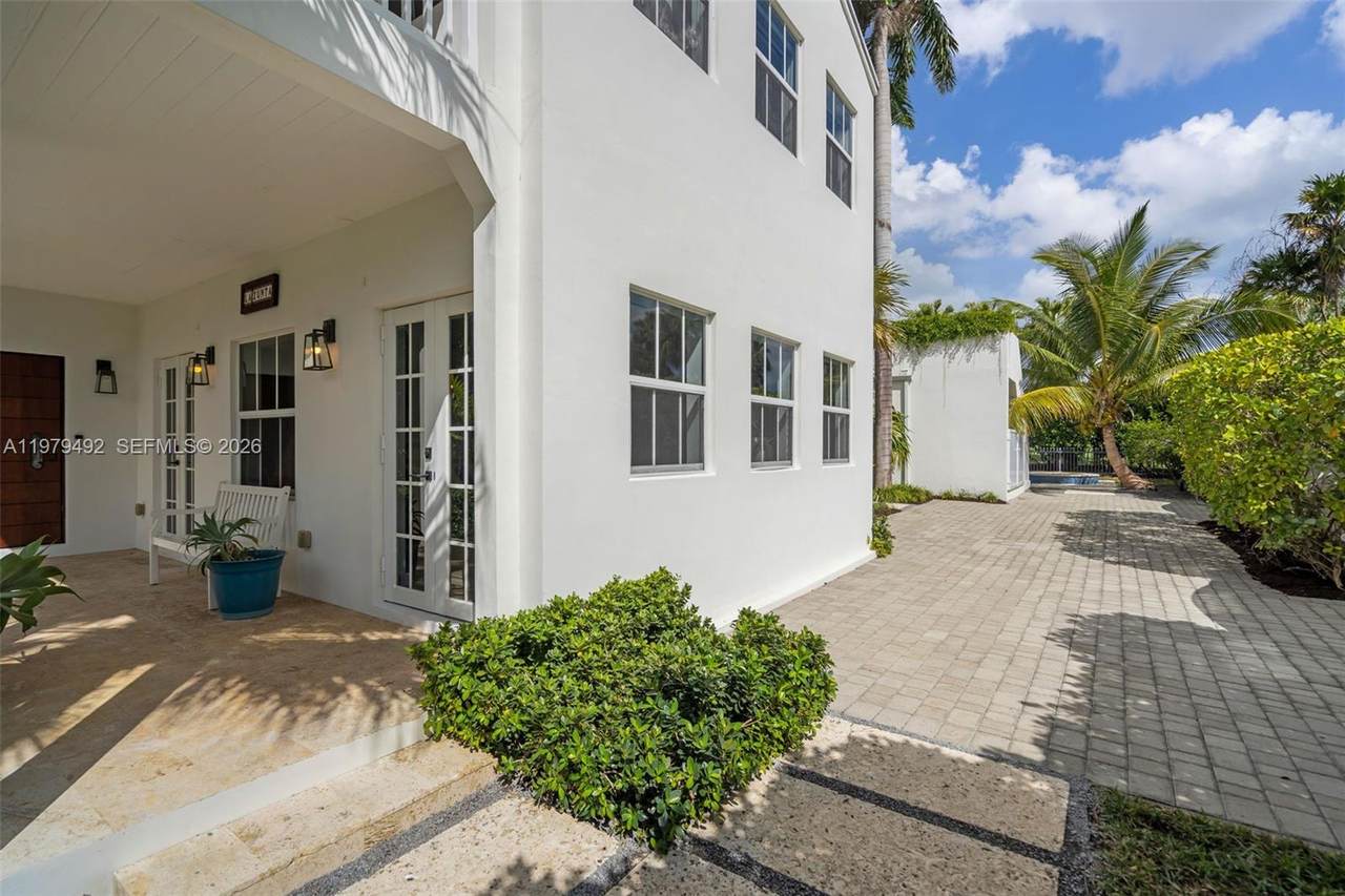 https://bt-photos.global.ssl.fastly.net/miami/1280_boomver_1_A11979492-2.jpg