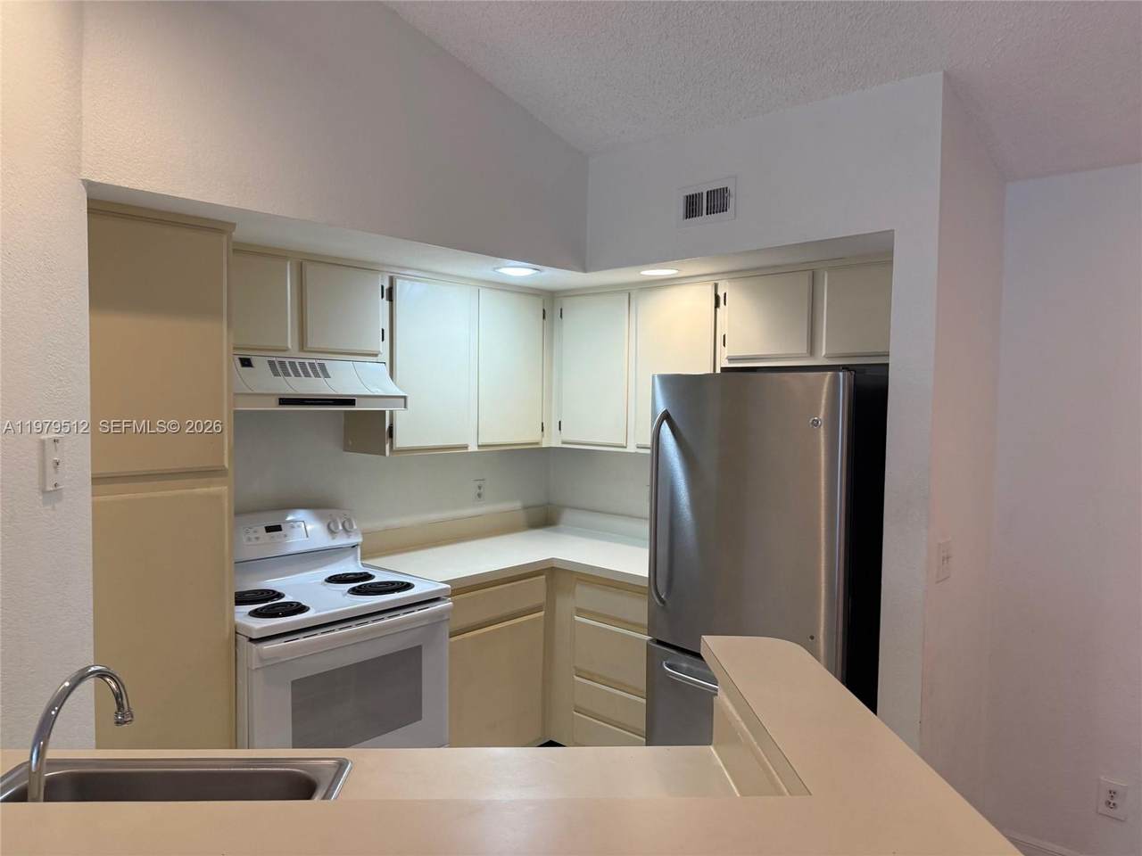 https://bt-photos.global.ssl.fastly.net/miami/1280_boomver_1_A11979512-2.jpg