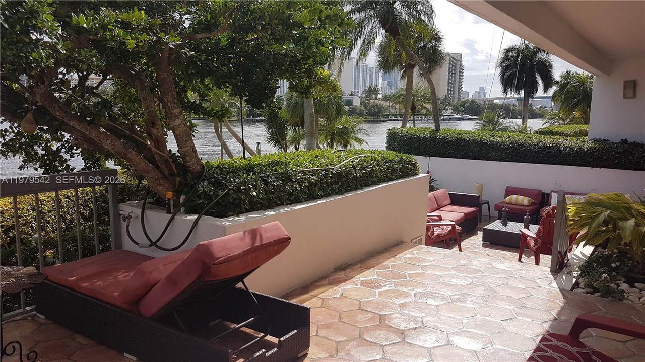 https://bt-photos.global.ssl.fastly.net/miami/1280_boomver_1_A11979542-2.jpg