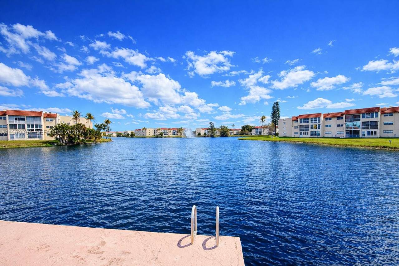 7891 Sunrise Lakes Dr - Photo 1