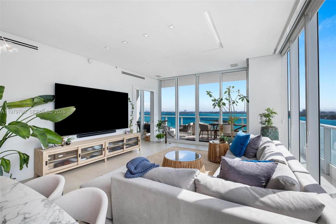 https://bt-photos.global.ssl.fastly.net/miami/1280_boomver_1_A11979796-2.jpg