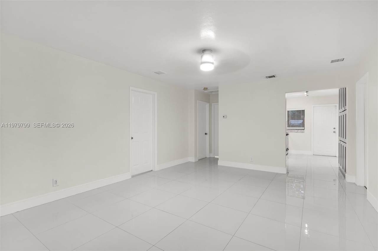 https://bt-photos.global.ssl.fastly.net/miami/1280_boomver_1_A11979799-2.jpg