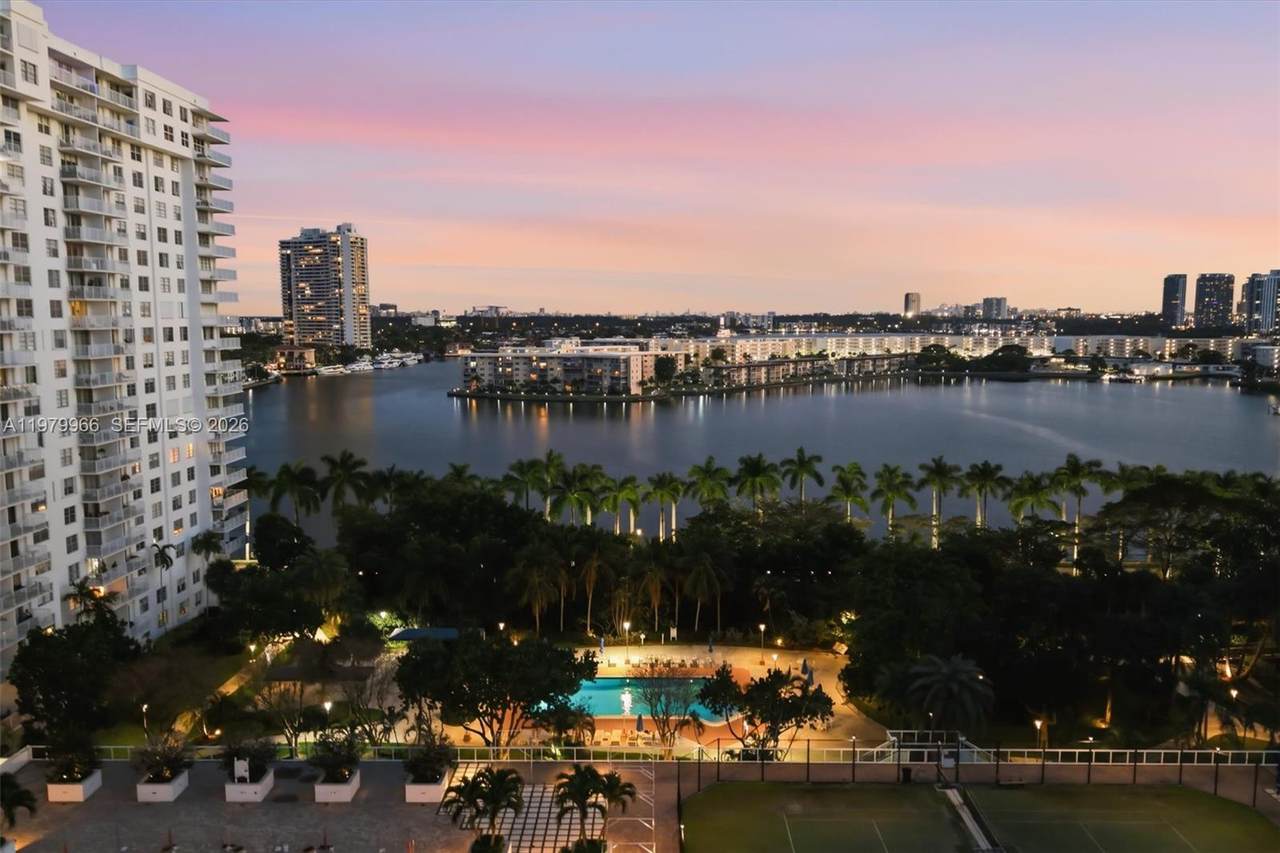 https://bt-photos.global.ssl.fastly.net/miami/1280_boomver_1_A11979966-2.jpg