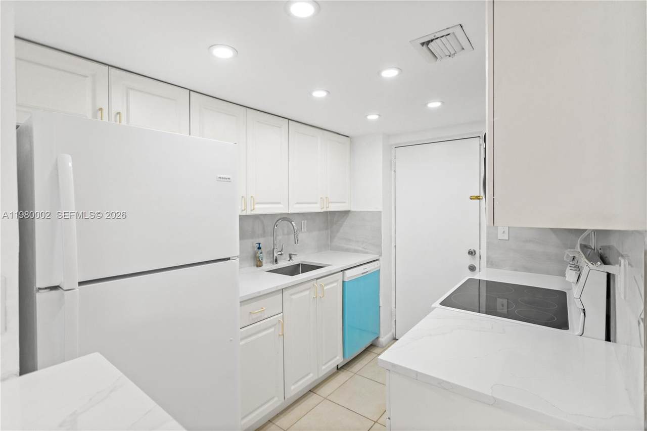 17500 68th Ave - Photo 1