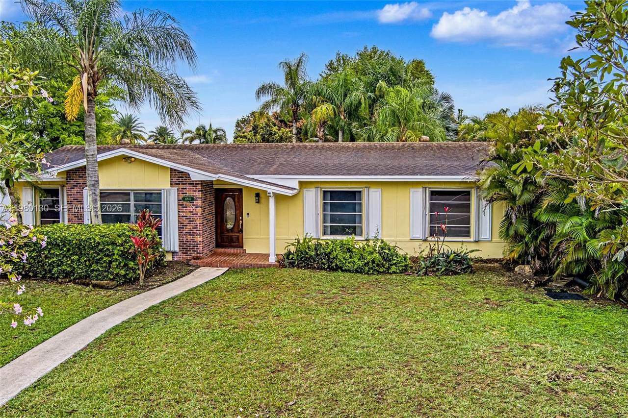 10555 124th Rd - Photo 1