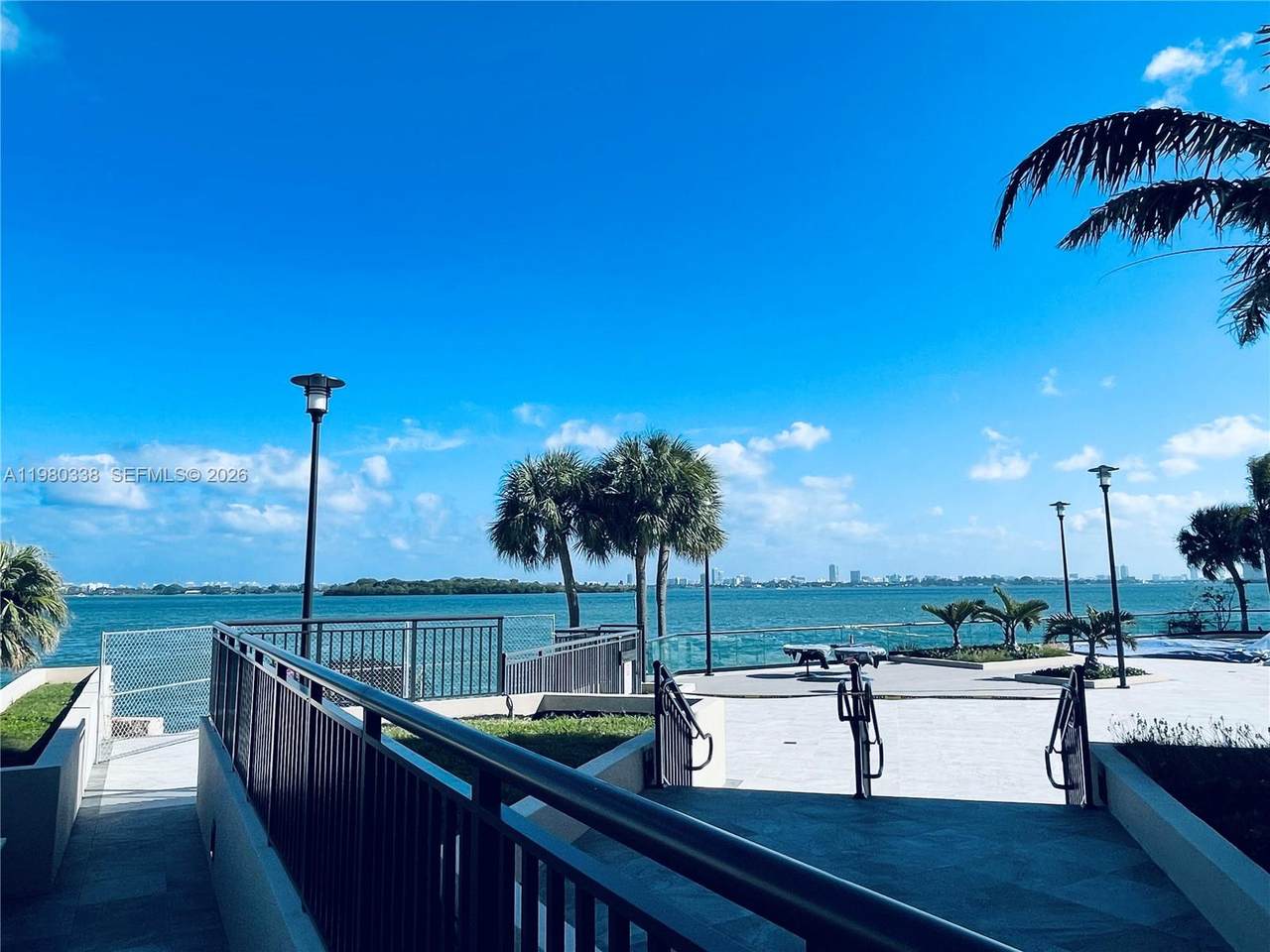 https://bt-photos.global.ssl.fastly.net/miami/1280_boomver_1_A11980338-2.jpg