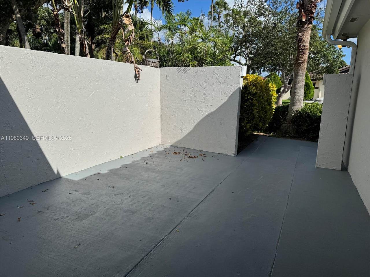 https://bt-photos.global.ssl.fastly.net/miami/1280_boomver_1_A11980349-2.jpg