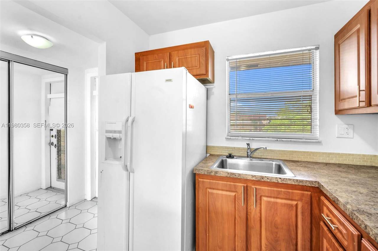 2720 Pine Island Rd - Photo 1