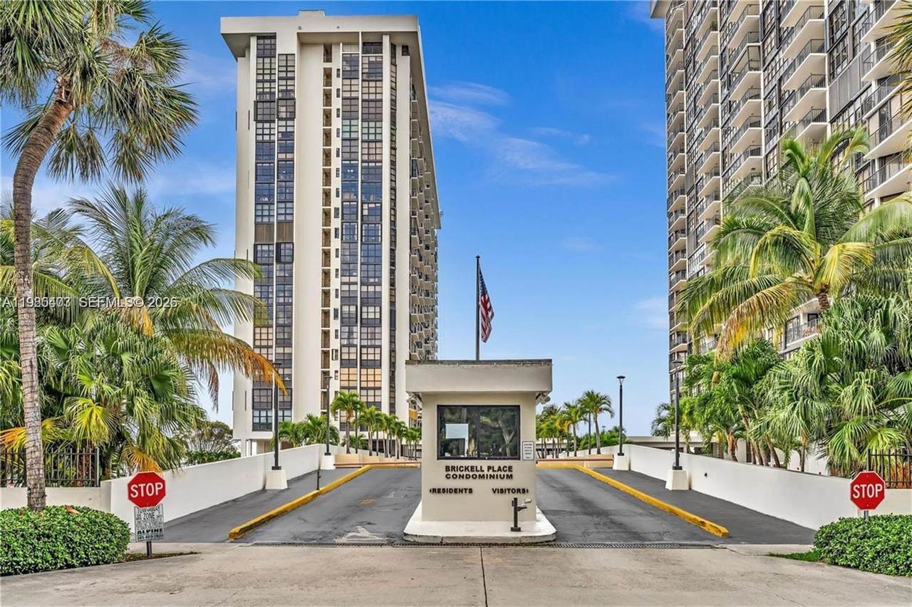 https://bt-photos.global.ssl.fastly.net/miami/1280_boomver_1_A11980403-2.jpg