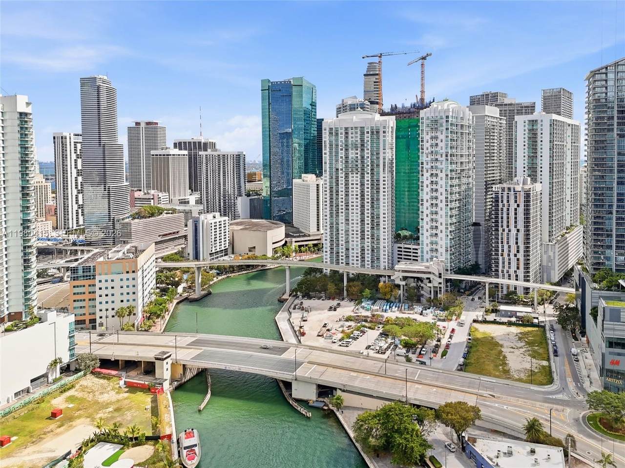 https://bt-photos.global.ssl.fastly.net/miami/1280_boomver_1_A11980415-2.jpg