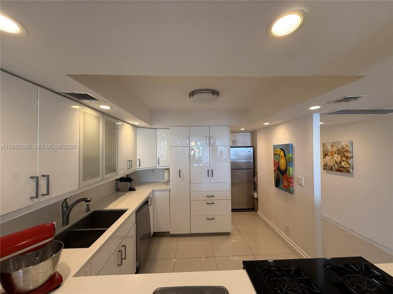 https://bt-photos.global.ssl.fastly.net/miami/1280_boomver_1_A11980582-2.jpg