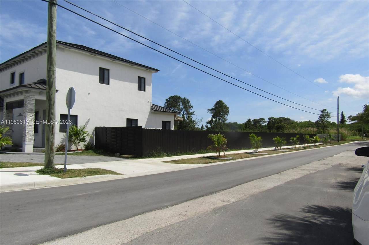 https://bt-photos.global.ssl.fastly.net/miami/1280_boomver_1_A11980616-2.jpg