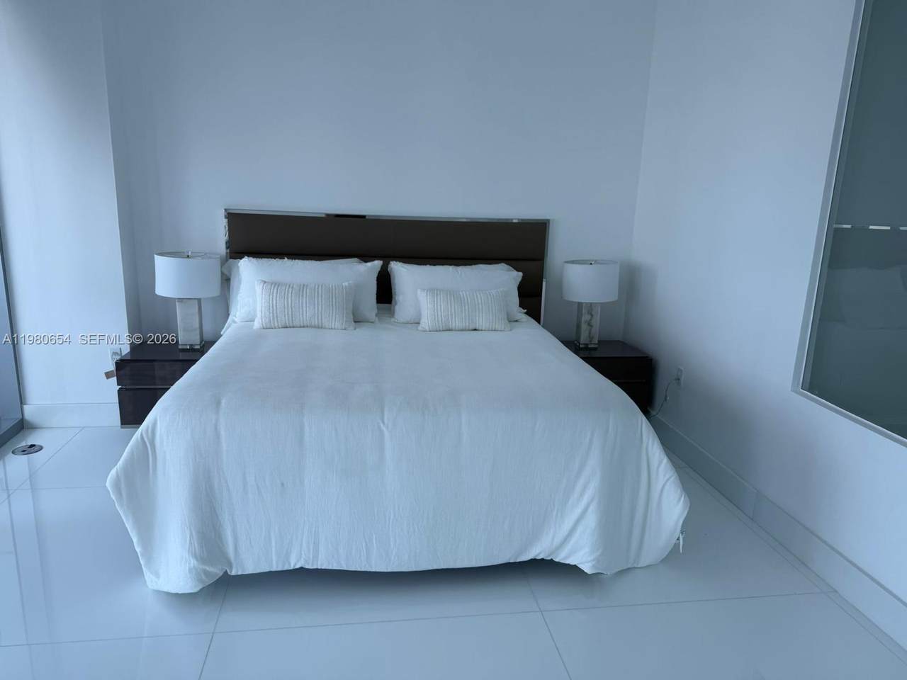 https://bt-photos.global.ssl.fastly.net/miami/1280_boomver_1_A11980654-2.jpg