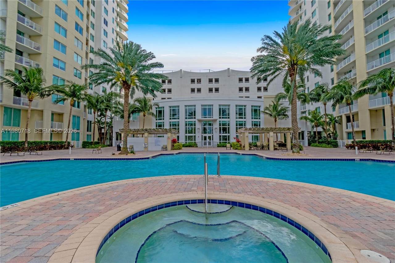 https://bt-photos.global.ssl.fastly.net/miami/1280_boomver_1_A11980718-2.jpg