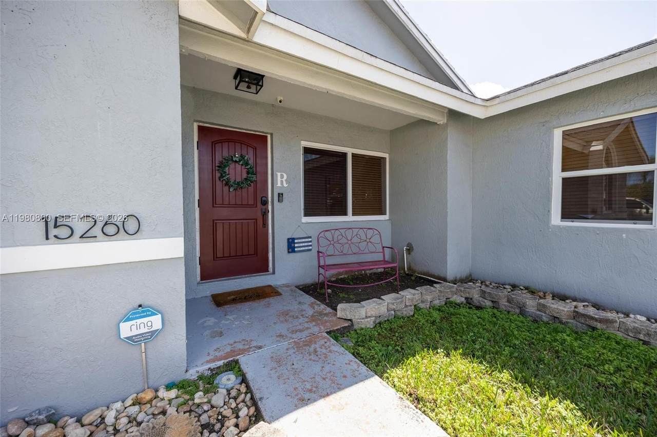 15260 57th St - Photo 1
