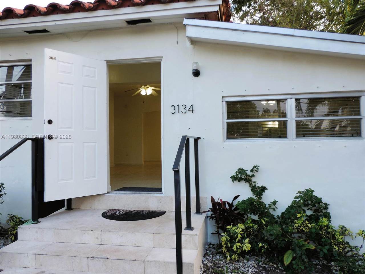 https://bt-photos.global.ssl.fastly.net/miami/1280_boomver_1_A11980838-2.jpg