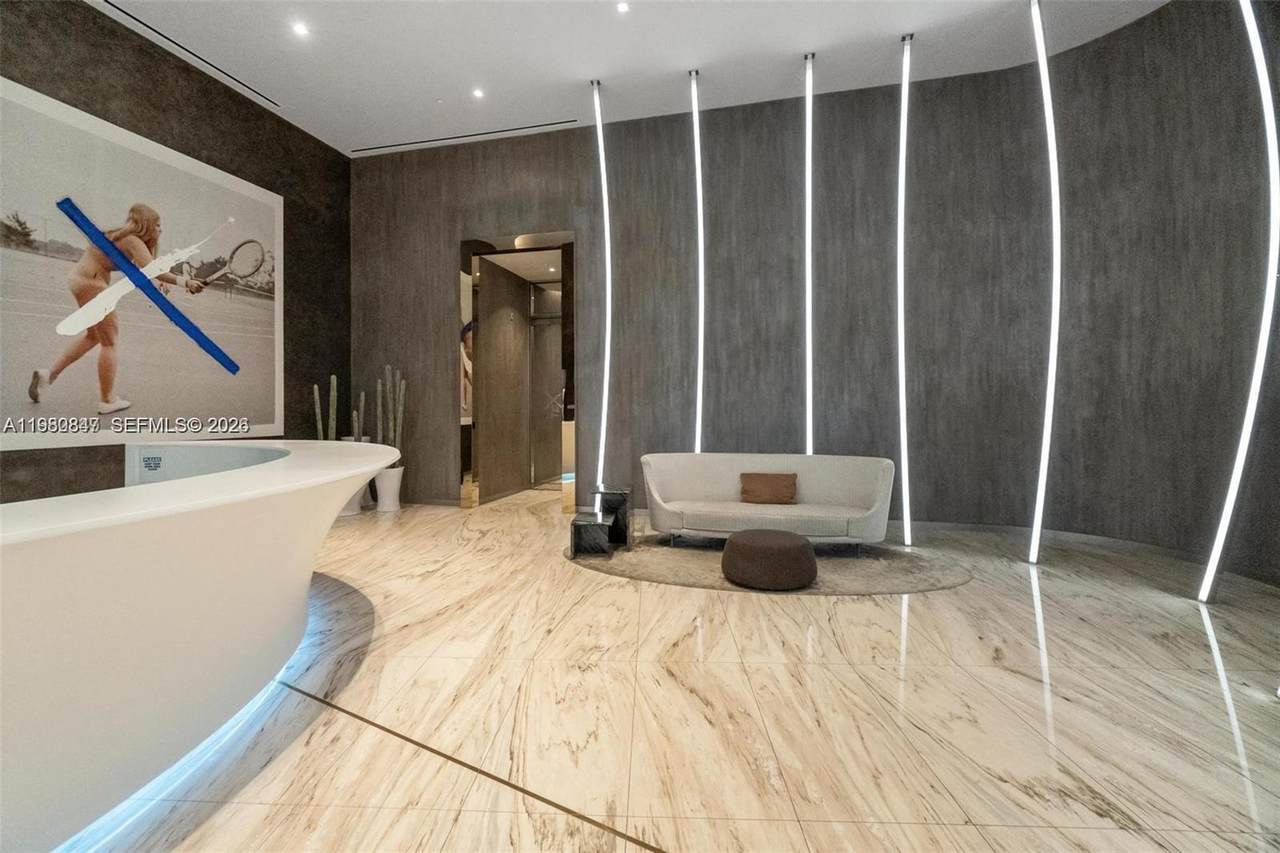 1000 Brickell Plz - Photo 1