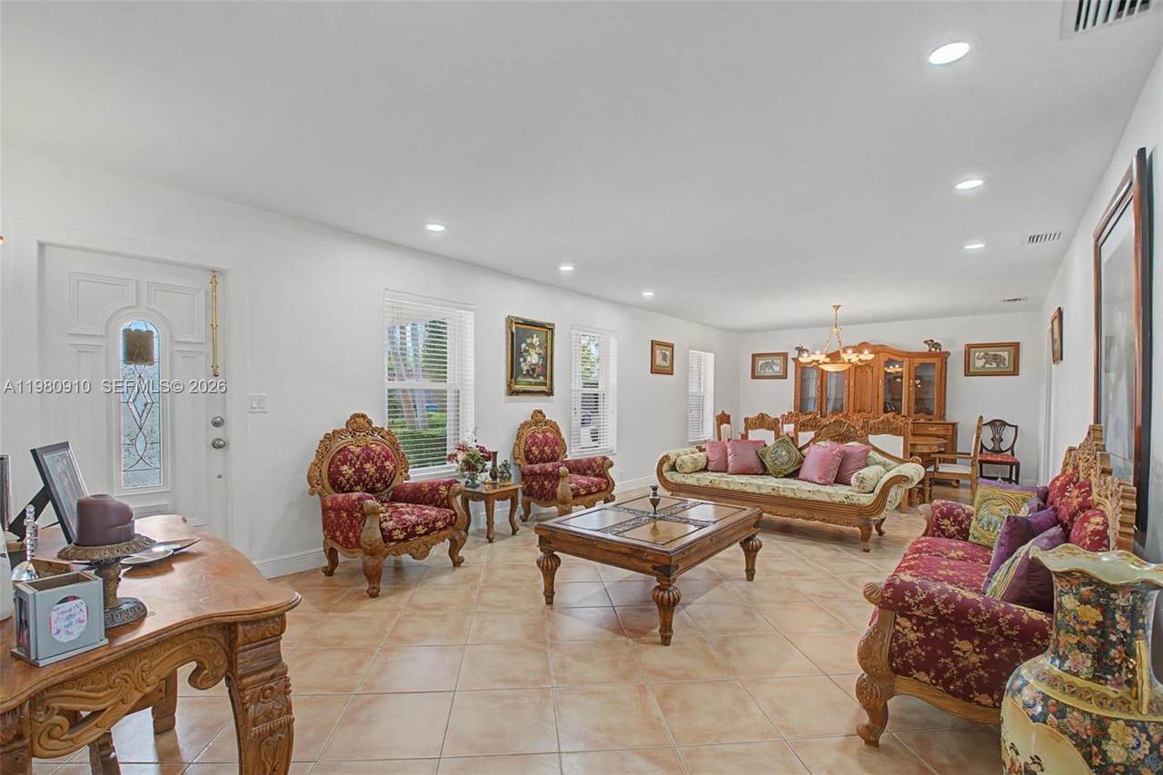 https://bt-photos.global.ssl.fastly.net/miami/1280_boomver_2_A11980910-2.jpg