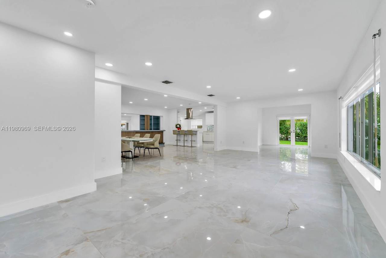 https://bt-photos.global.ssl.fastly.net/miami/1280_boomver_1_A11980969-2.jpg