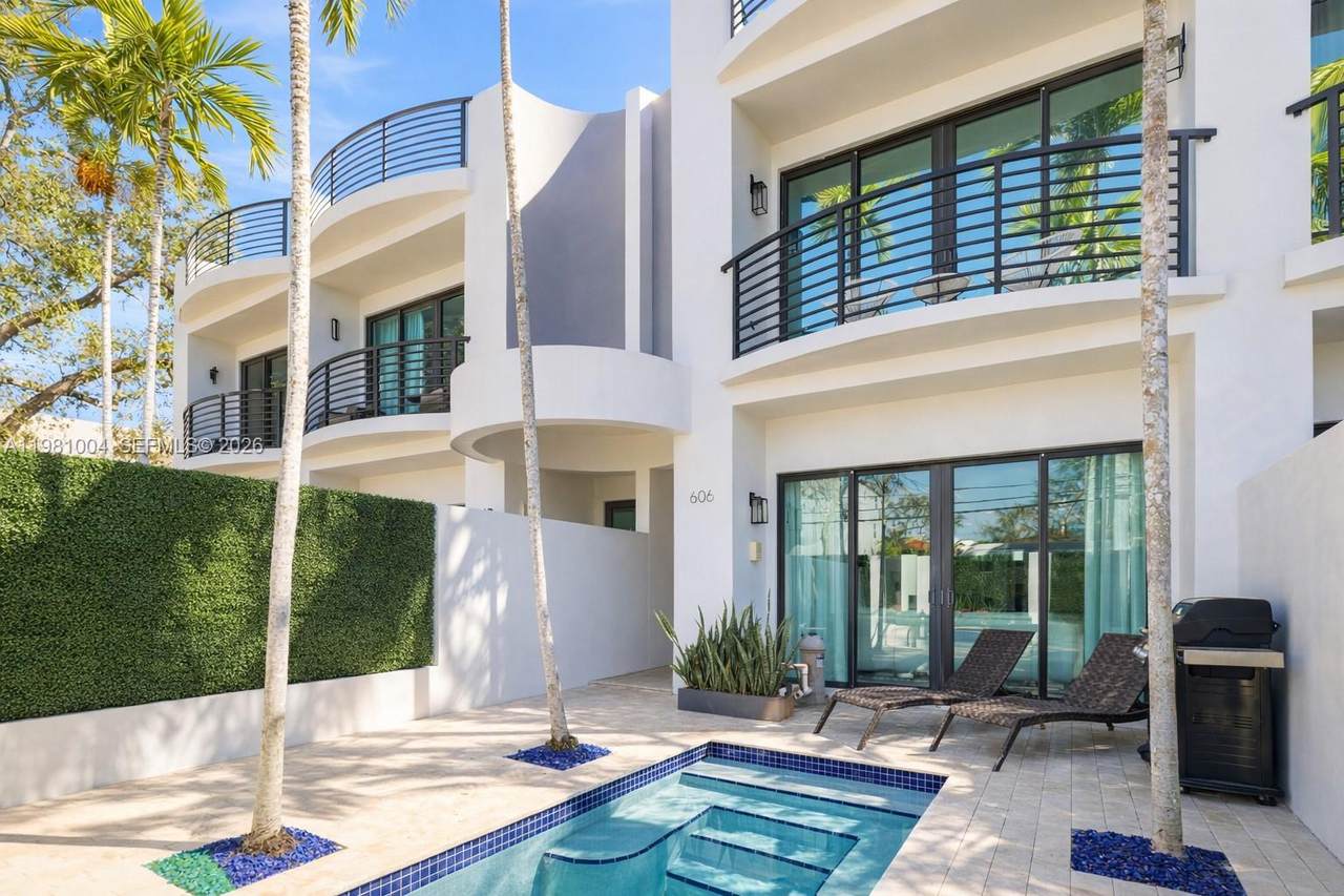 https://bt-photos.global.ssl.fastly.net/miami/1280_boomver_1_A11981004-2.jpg