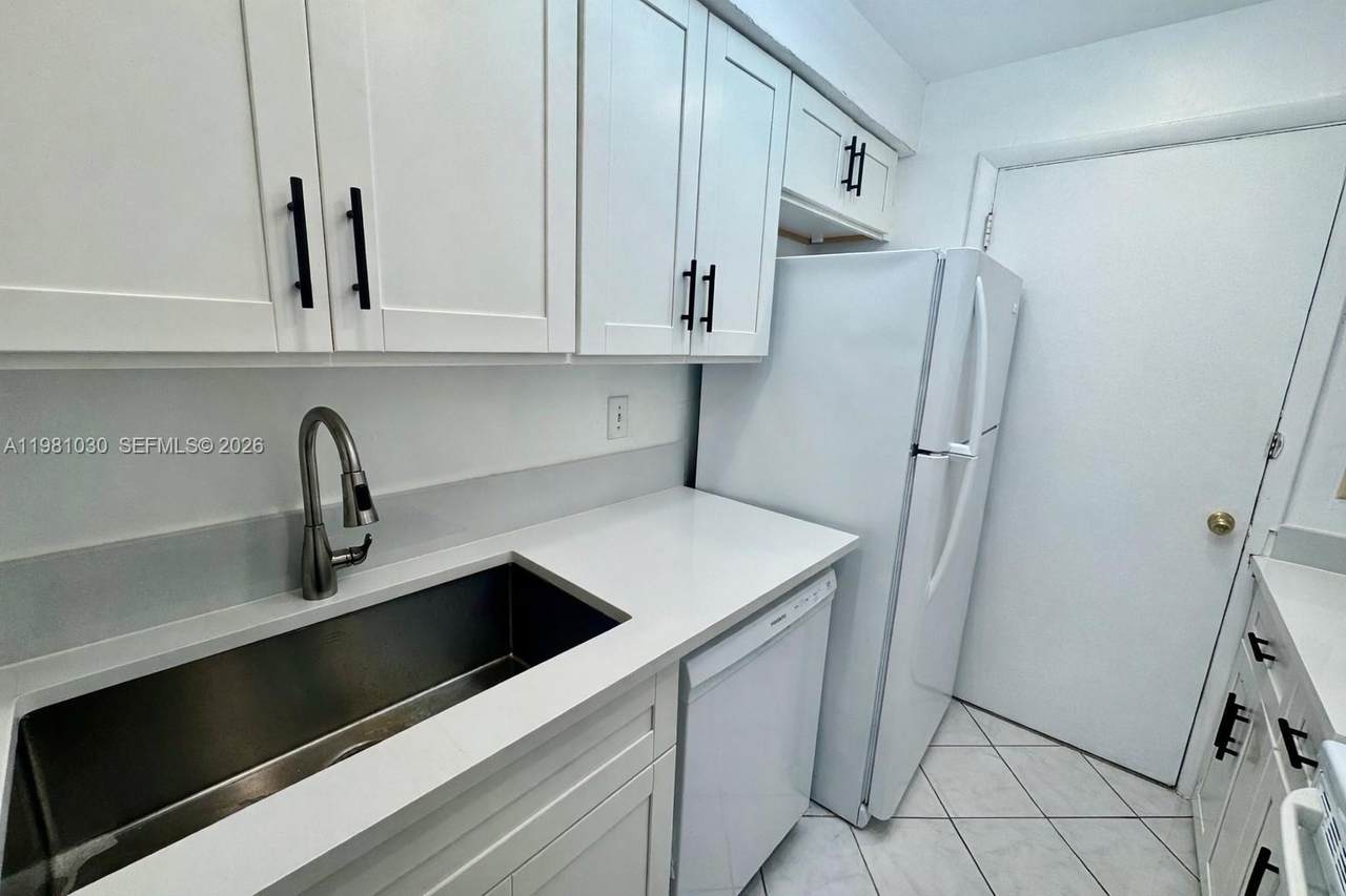 1431 14th Ave - Photo 1