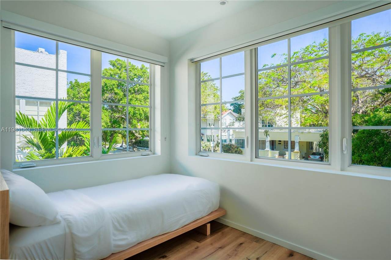 https://bt-photos.global.ssl.fastly.net/miami/1280_boomver_1_A11981043-2.jpg