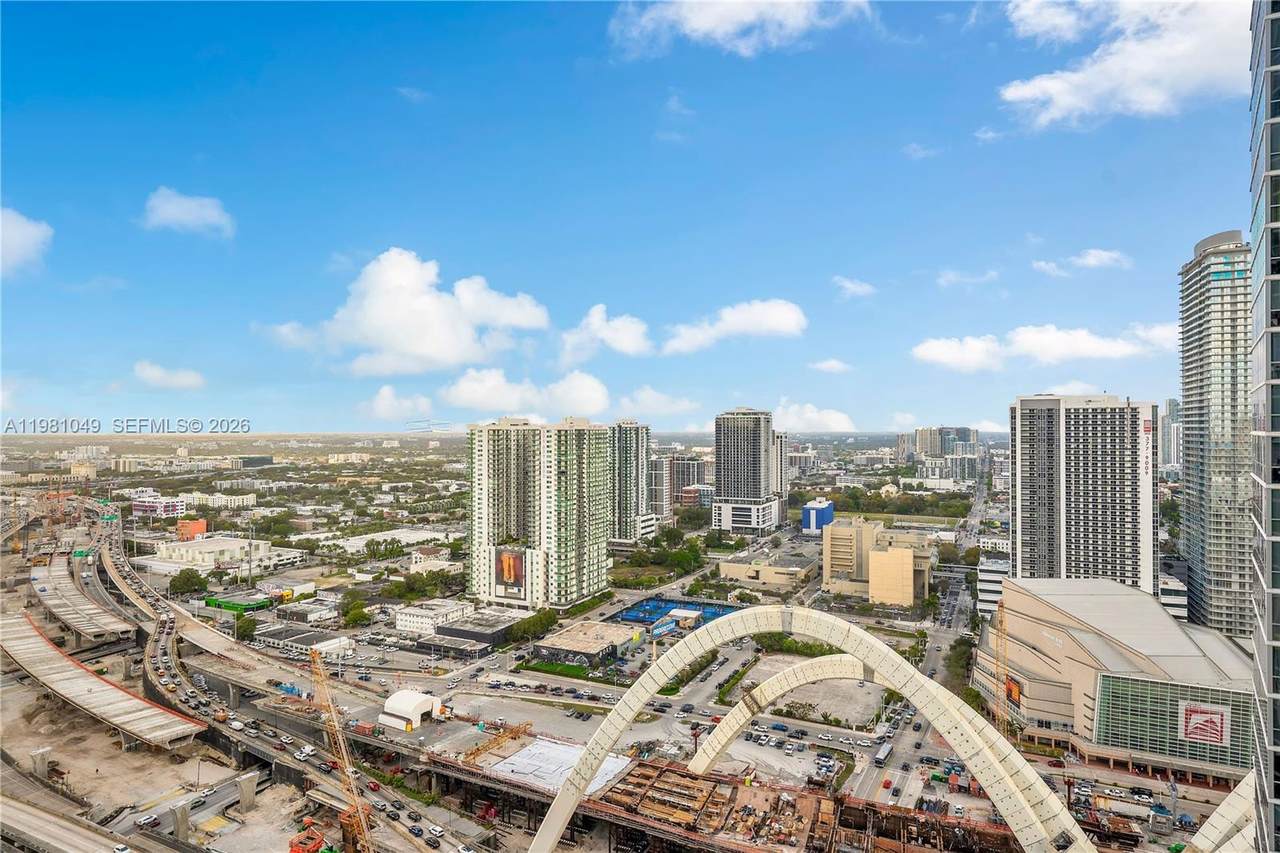 1040 Biscayne Blvd - Photo 1