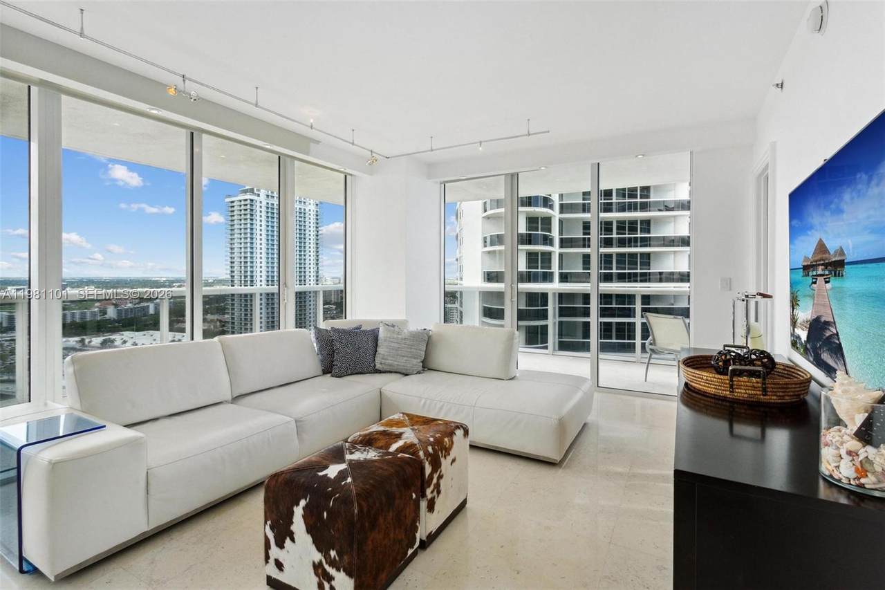 1830 Ocean Dr - Photo 1