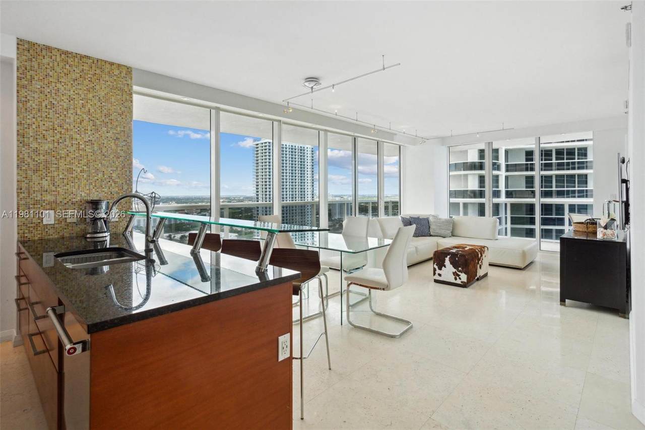 https://bt-photos.global.ssl.fastly.net/miami/1280_boomver_1_A11981101-2.jpg