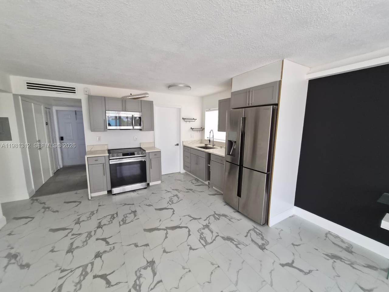 16410 Miami Dr - Photo 1
