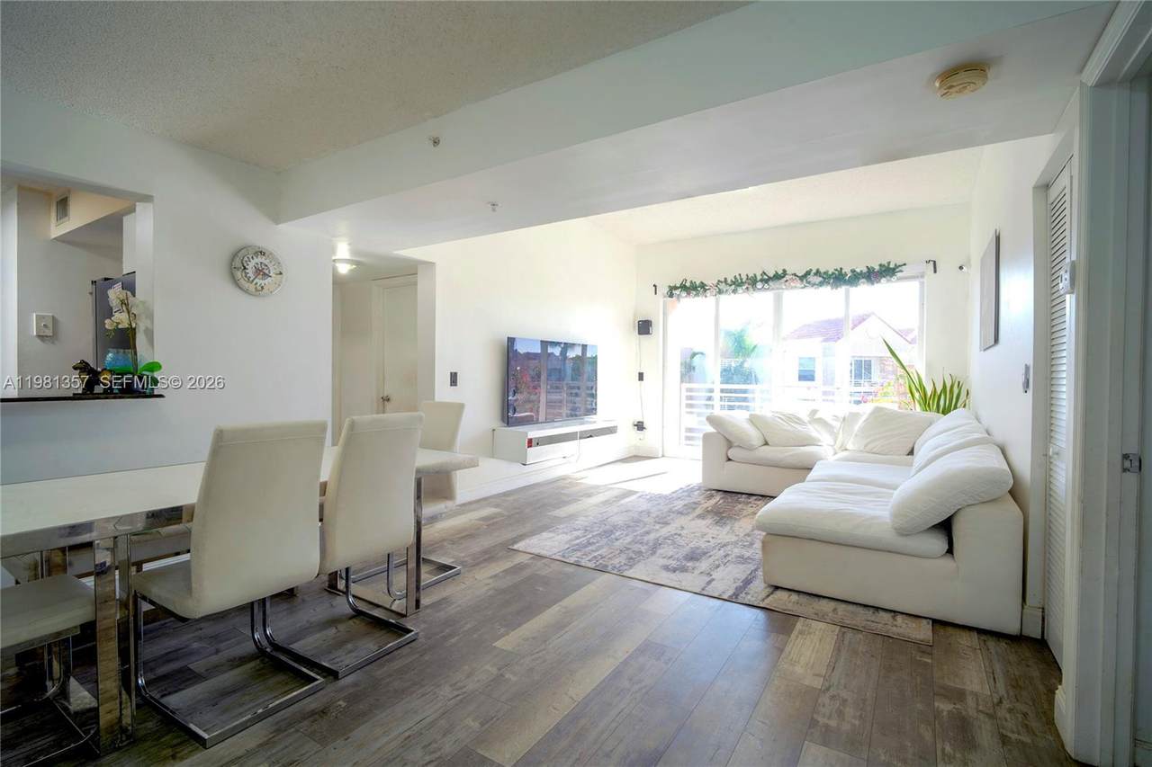 https://bt-photos.global.ssl.fastly.net/miami/1280_boomver_1_A11981357-2.jpg