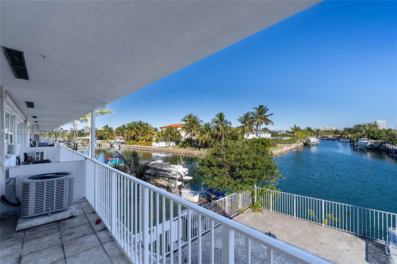 https://bt-photos.global.ssl.fastly.net/miami/1280_boomver_1_A11981382-2.jpg