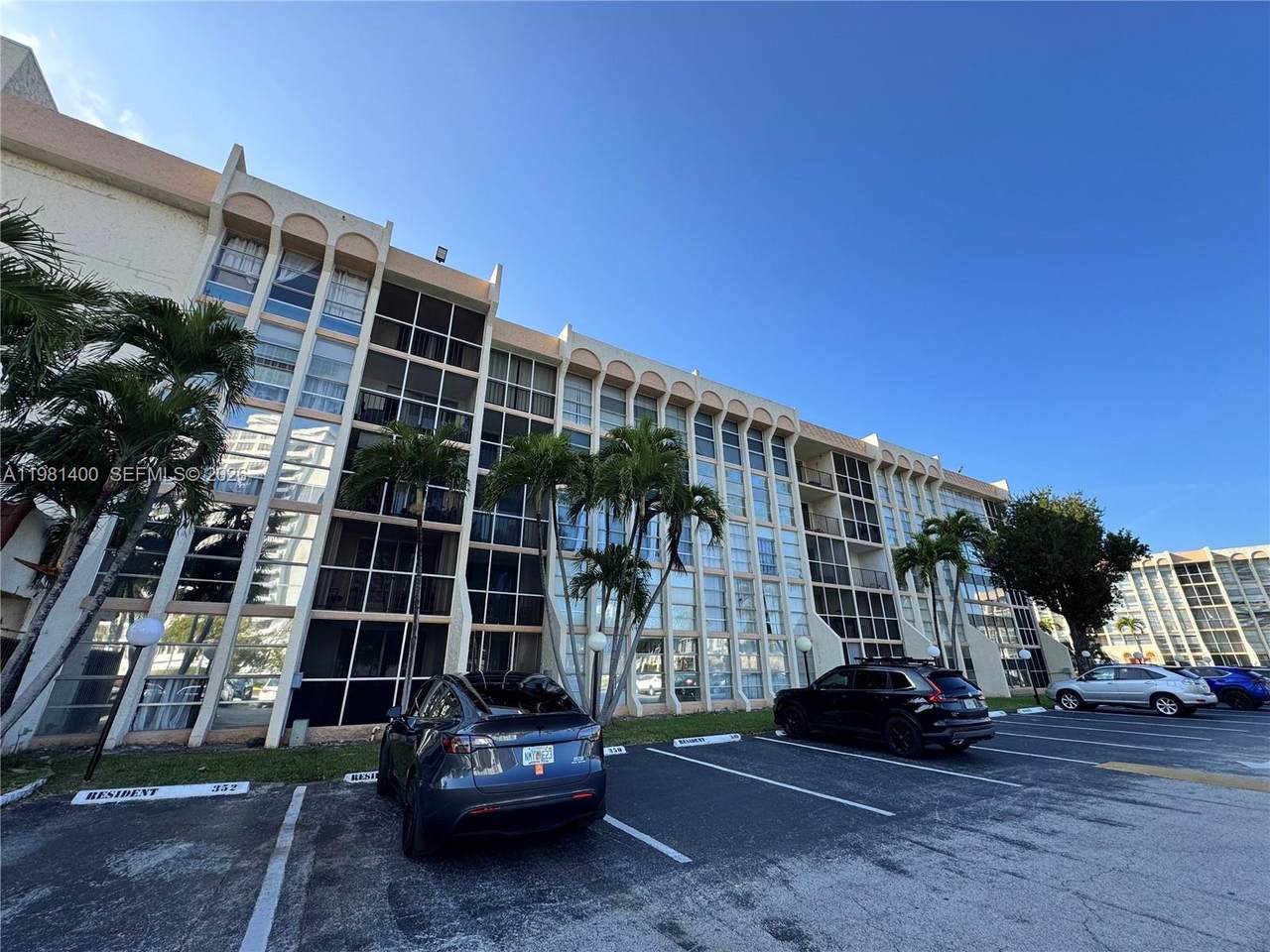 https://bt-photos.global.ssl.fastly.net/miami/1280_boomver_1_A11981400-2.jpg