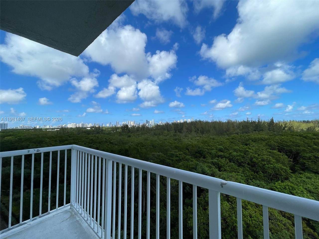https://bt-photos.global.ssl.fastly.net/miami/1280_boomver_1_A11981457-2.jpg