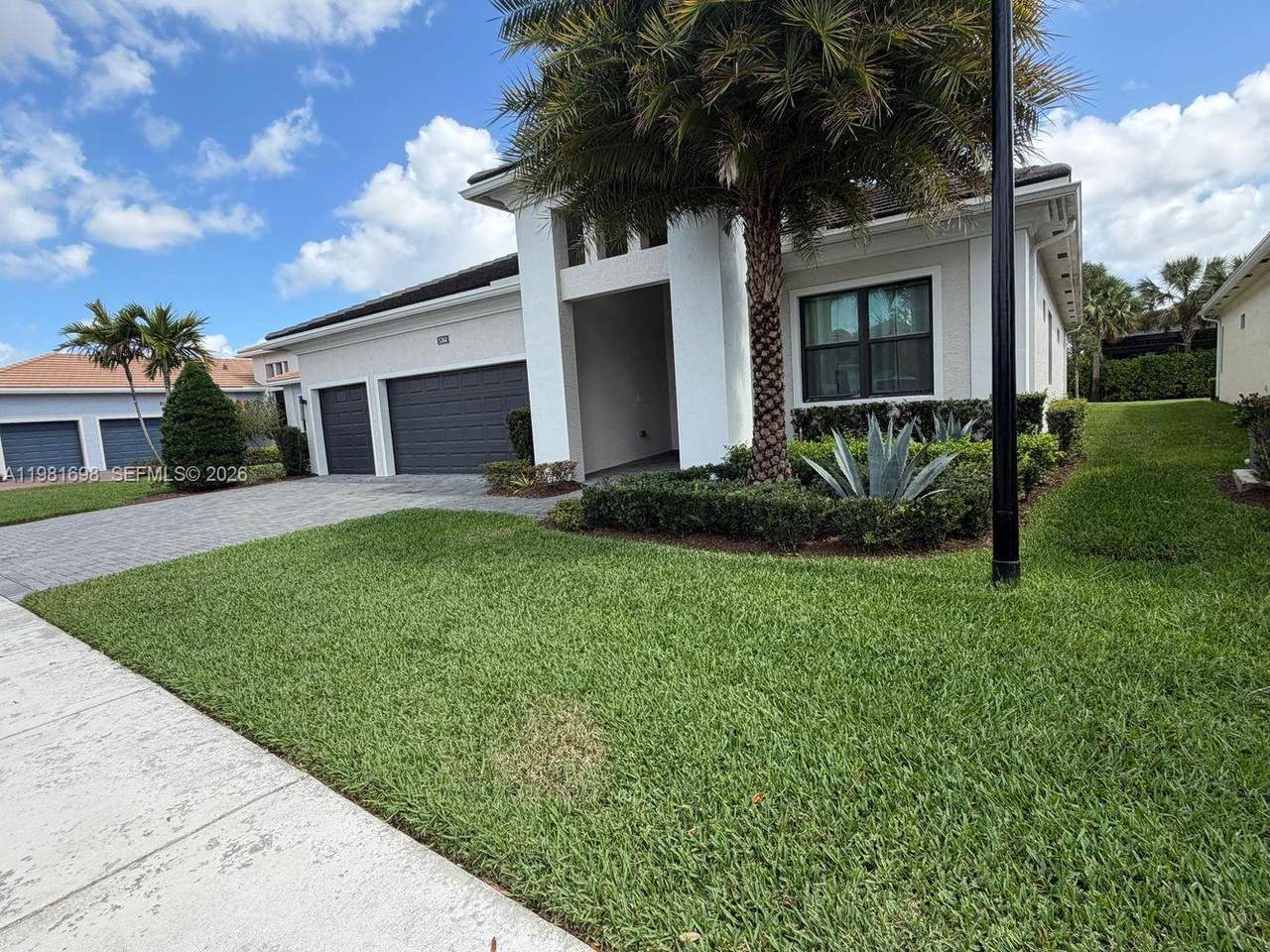 https://bt-photos.global.ssl.fastly.net/miami/orig_boomver_1_A11981698-2.jpg