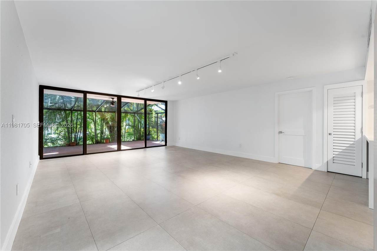 https://bt-photos.global.ssl.fastly.net/miami/1280_boomver_1_A11981705-2.jpg