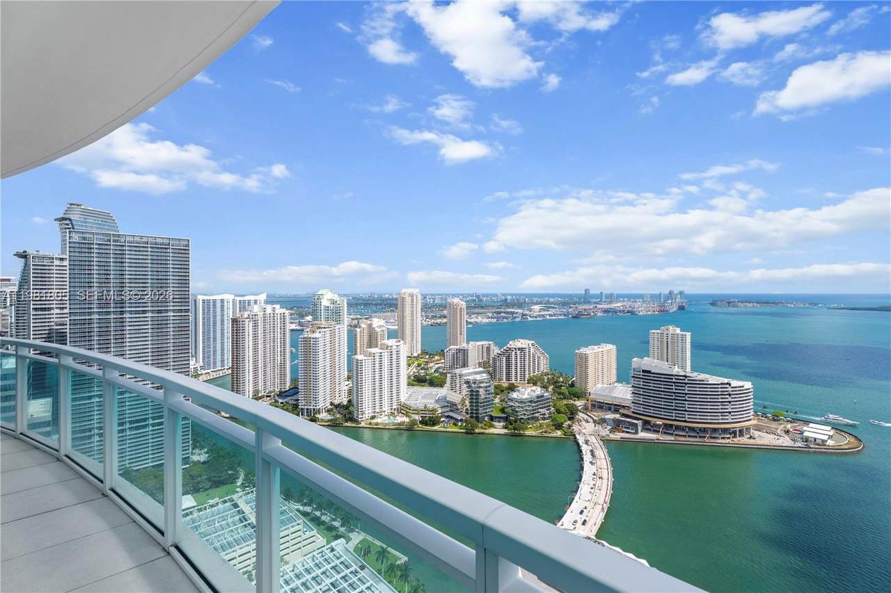 950 Brickell Bay Dr - Photo 1