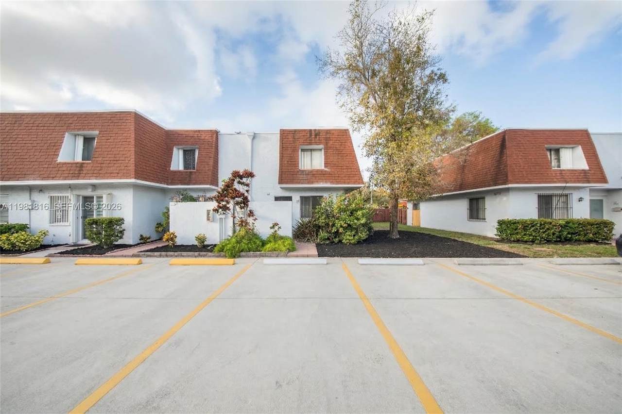 10710 7th St - Photo 1
