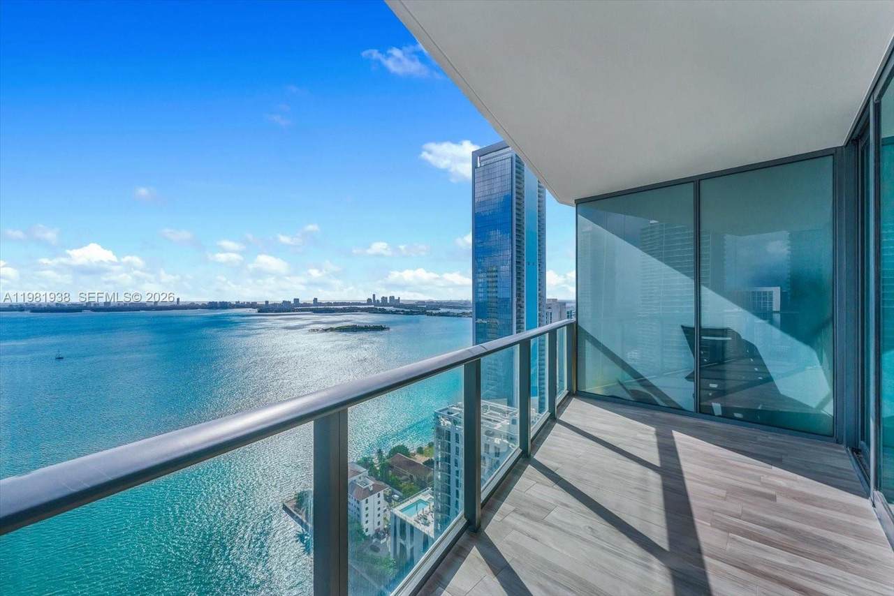 https://bt-photos.global.ssl.fastly.net/miami/1280_boomver_1_A11981938-2.jpg