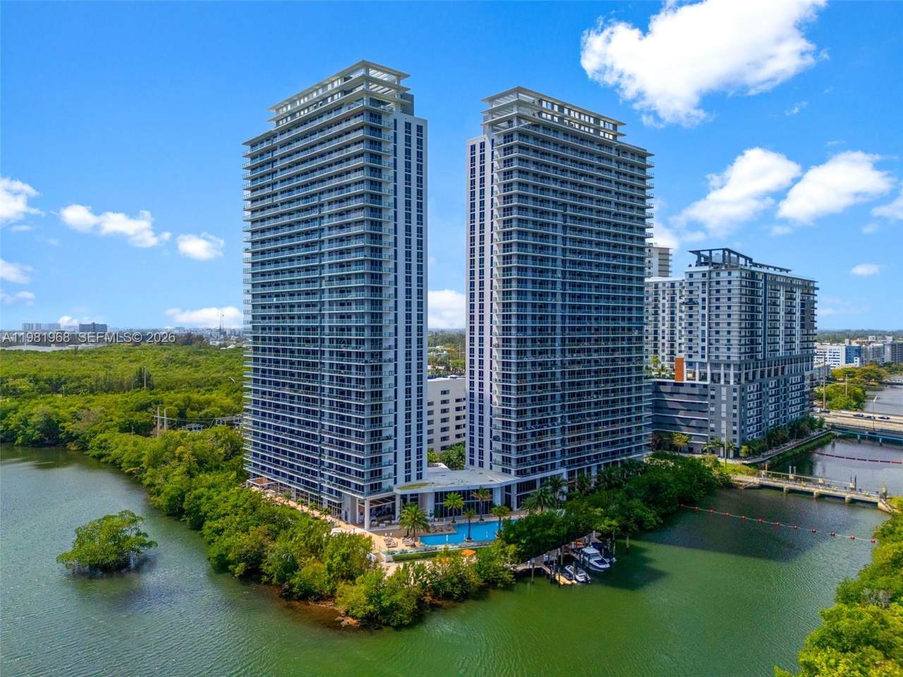 16385 Biscayne Blvd - Photo 1