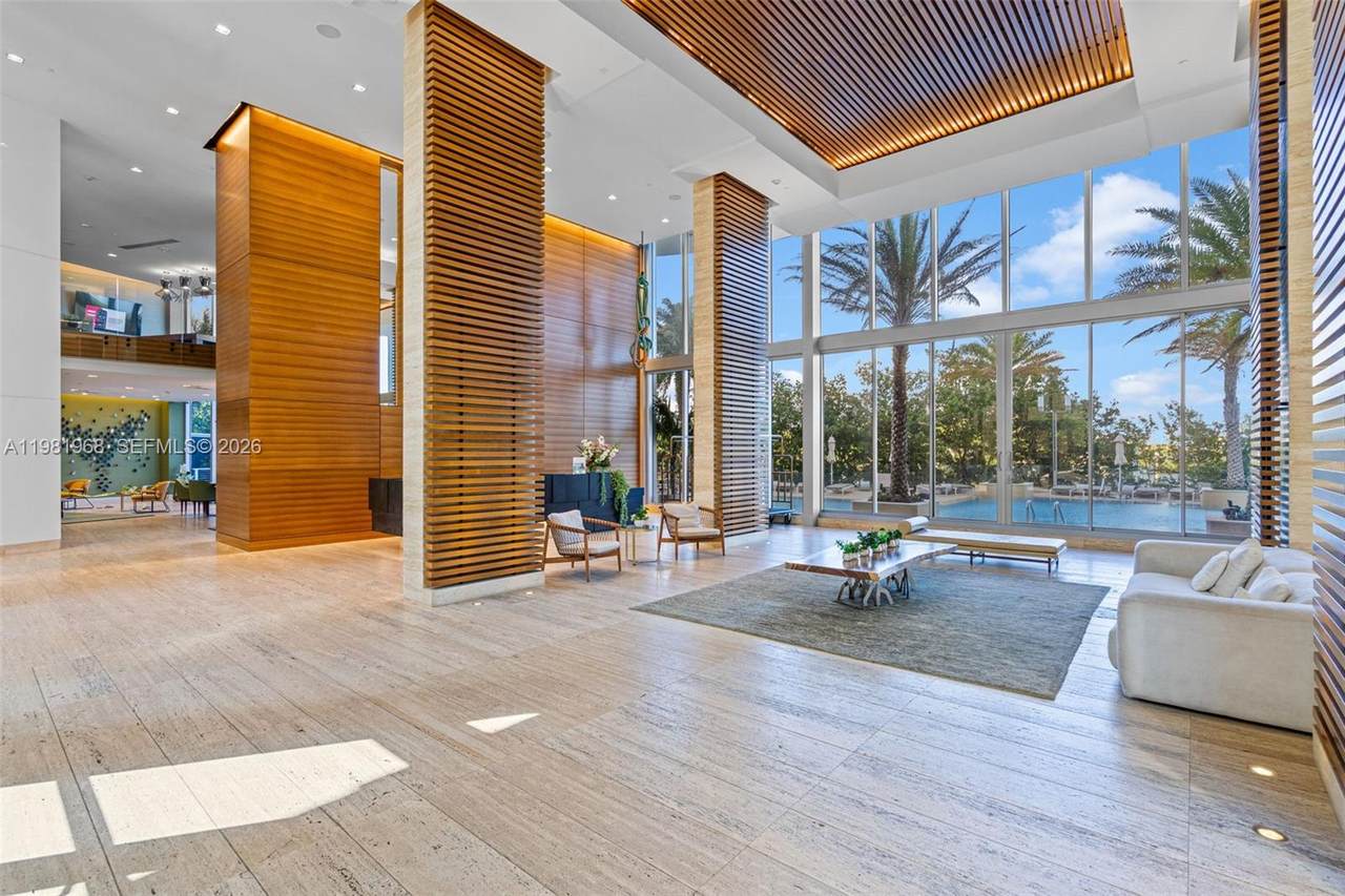 https://bt-photos.global.ssl.fastly.net/miami/1280_boomver_1_A11981968-2.jpg