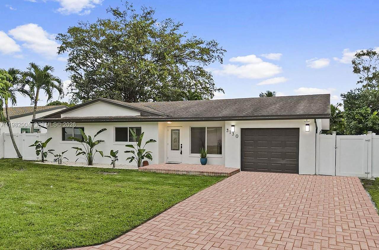 3130 67th Ct - Photo 1