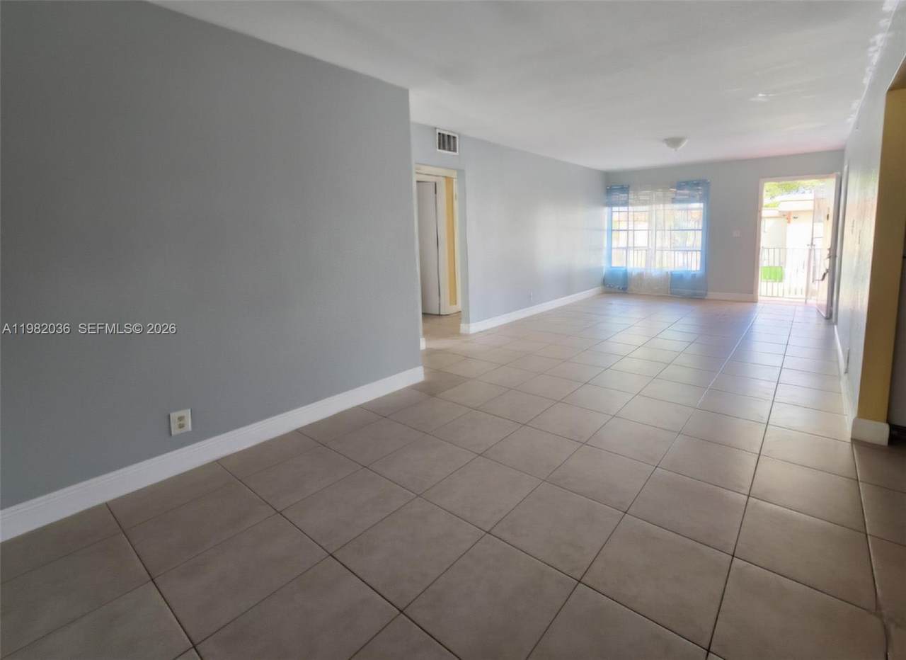 12850 43rd Dr - Photo 1