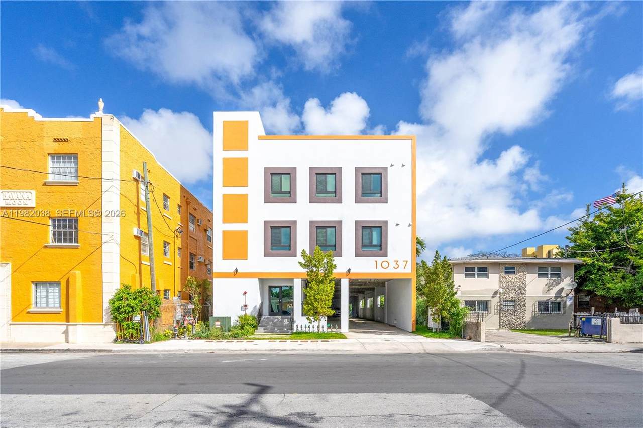 1037 2nd St - Photo 1