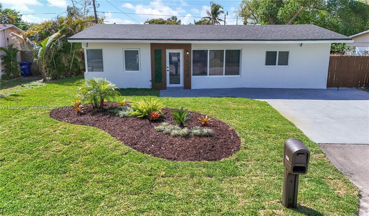 1524 31st Ct - Photo 1